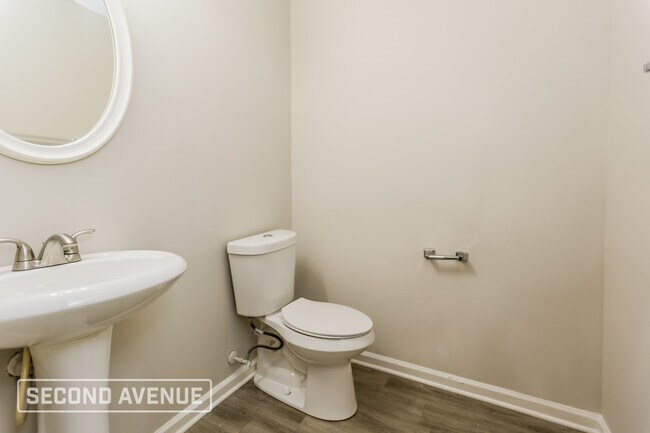 Building Photo - 5211 Hanover St