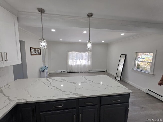 Building Photo - 113 Yoakum Ave