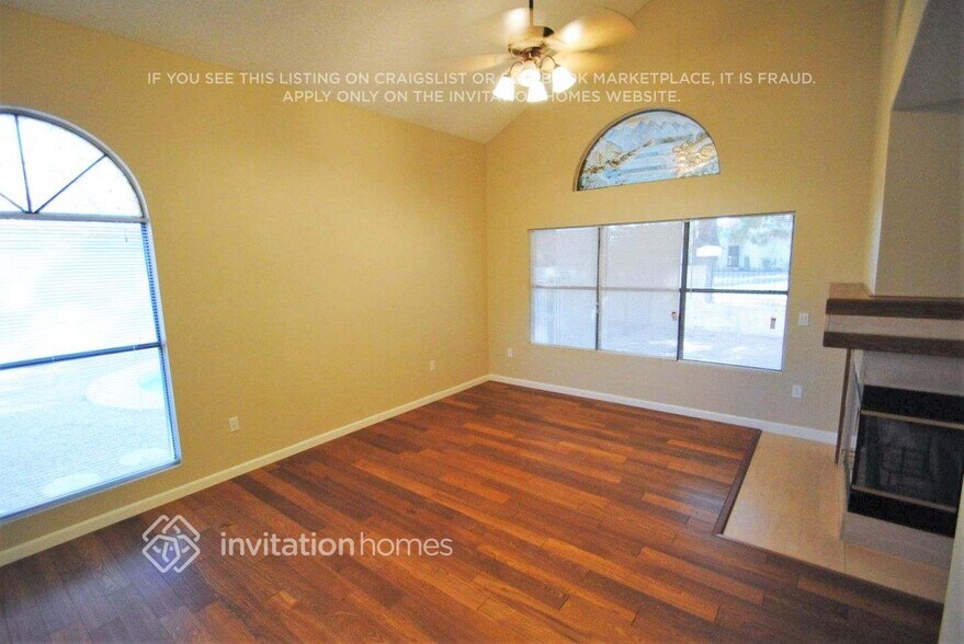 Building Photo - 1541 E Laurel Ave