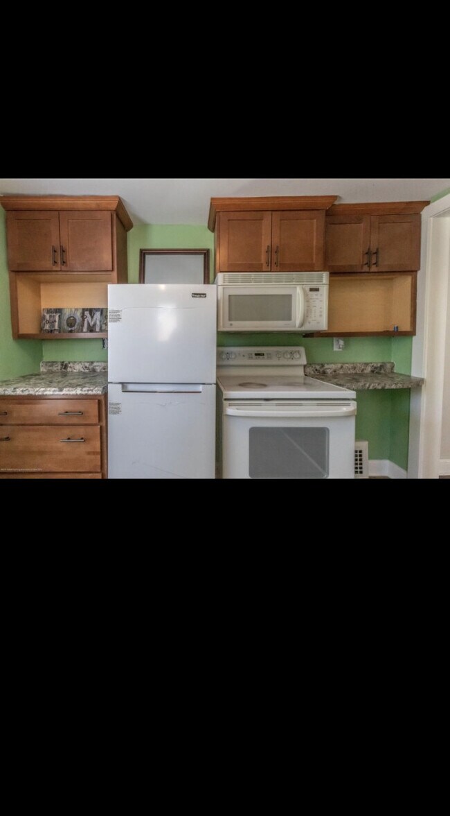 Building Photo - N Magnolia Property