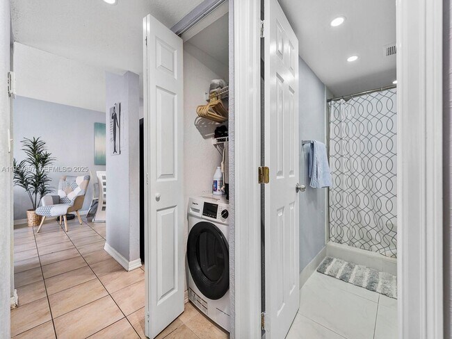 Building Photo - 13820 SW 112th St