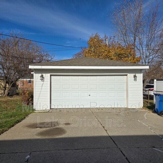 Building Photo - 11539 Hanford Dr