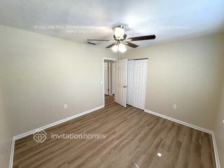 Building Photo - 2314 Medford Ln