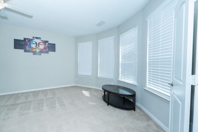 Building Photo - 2813 Barnsley Dr