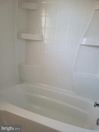 Building Photo - 120 Northwood Dr