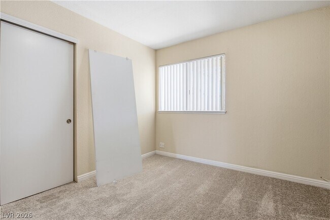 Building Photo - 5221 Percheron St