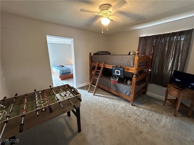 Building Photo - 2020 Santa Paula Dr