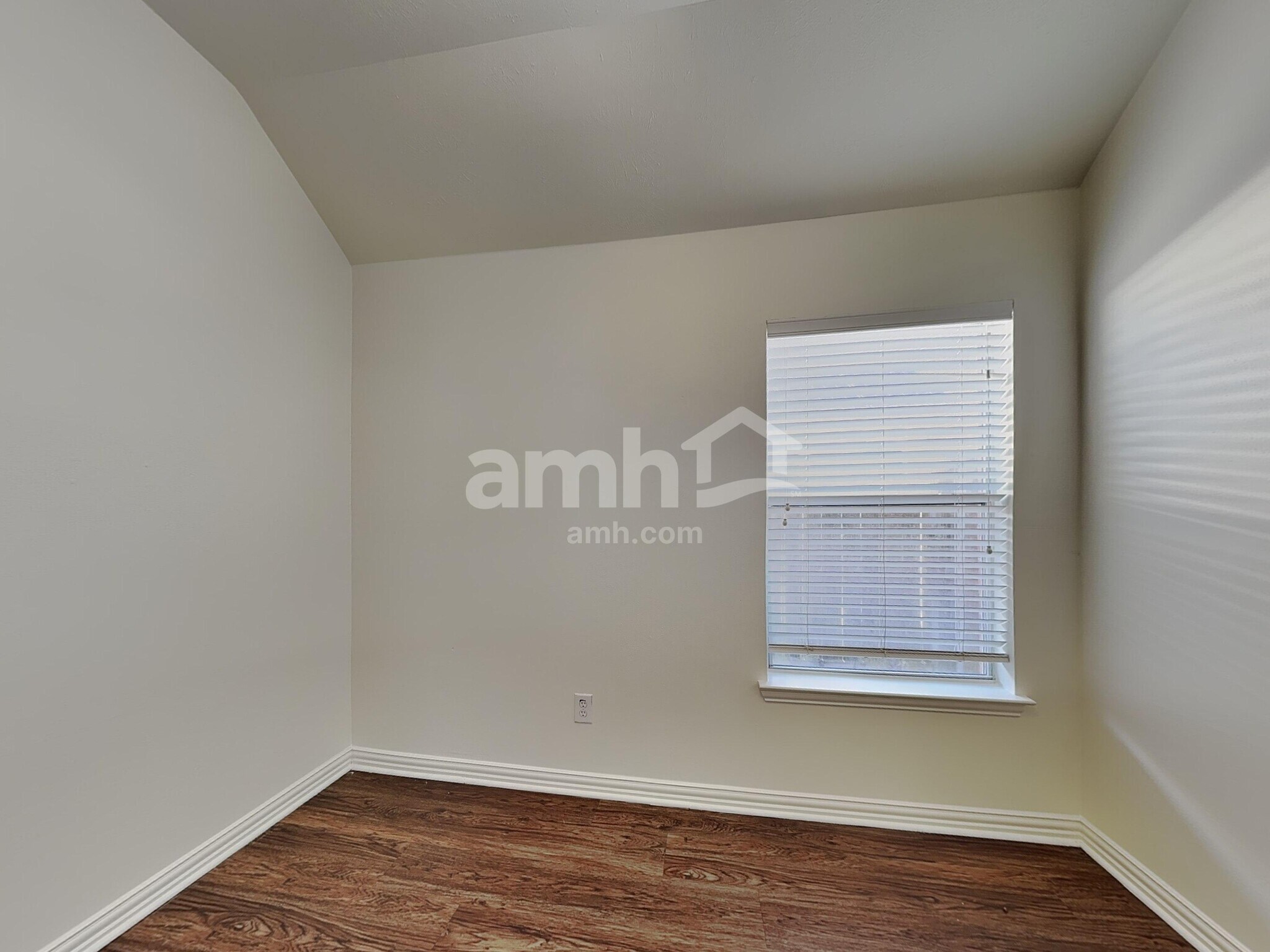 Building Photo - 20015 Leithcrest Way