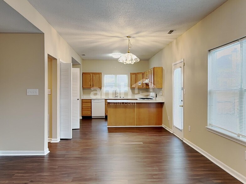 Building Photo - 12187 Running Springs Rd