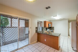 Building Photo - 7129 Paradise Bay Dr