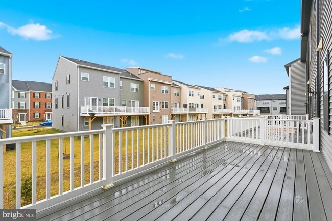 Building Photo - 614 Glenn Lk Dr