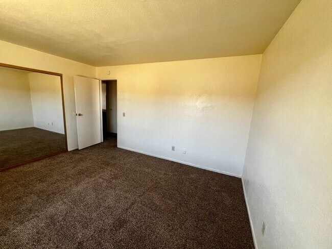 Building Photo - 73796 Cactus Dr