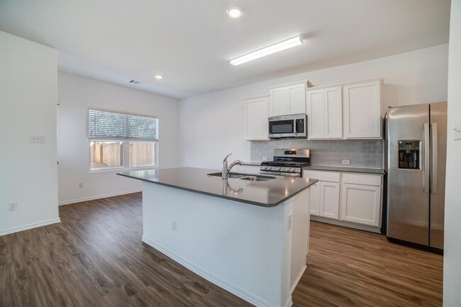 Building Photo - 220 Red Buckeye Loop