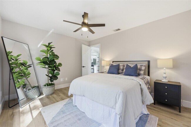 Building Photo - 645 Rosemere Cir