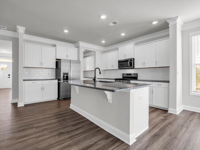 Building Photo - Like new home available in Hendersonville. Take advantage of our $3,500 six-month special when yo...