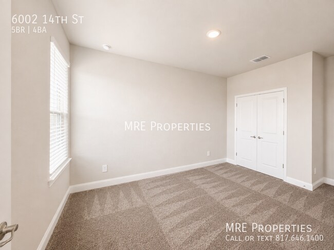 Building Photo - 6002 S 14th St