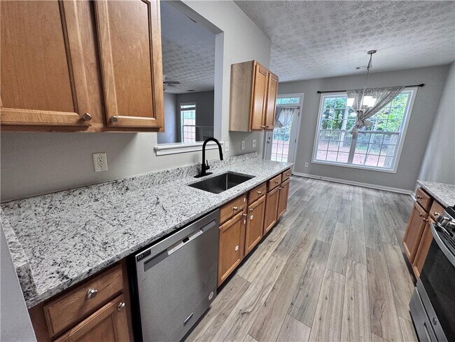 Building Photo - 3044 Kentmere Dr