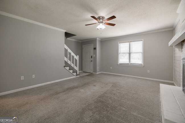 Building Photo - 115 Shadow Moss Dr