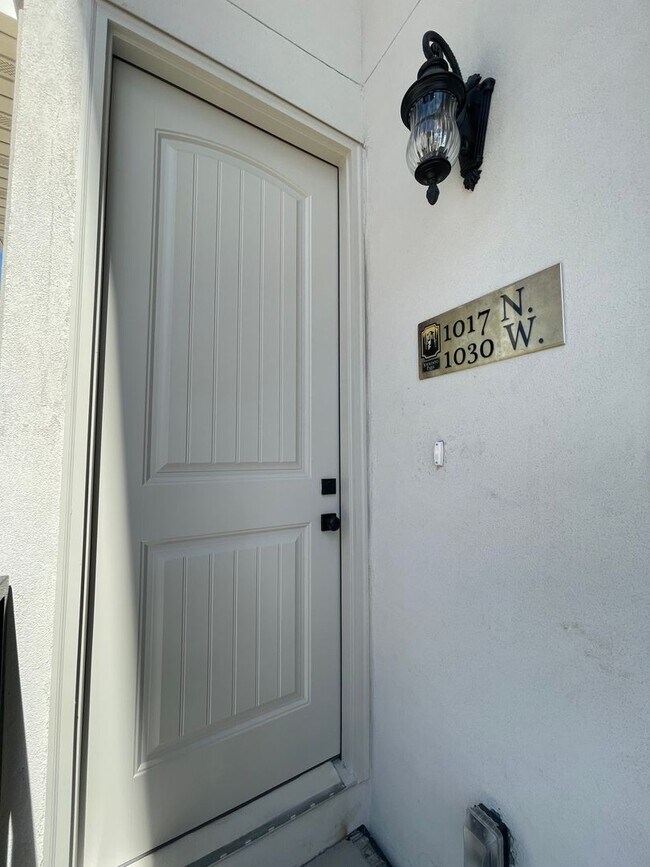 Building Photo - Italian Villages | 3-Bedroom Townhome