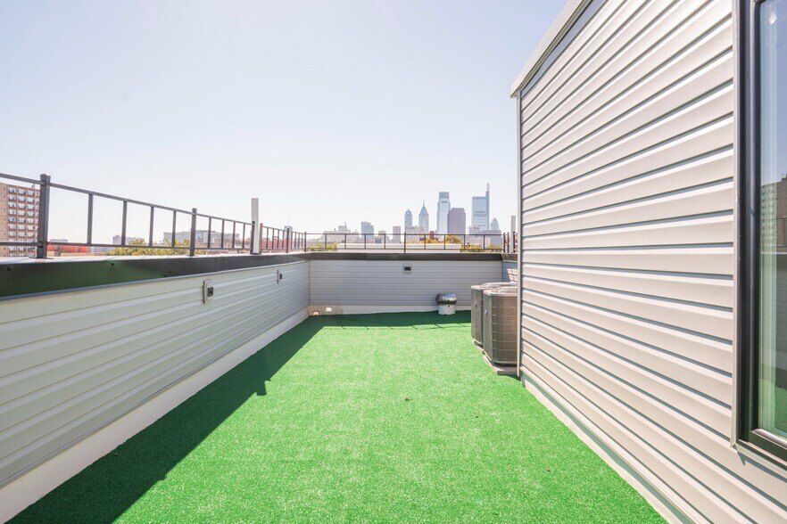 Building Photo - 1514 Master St