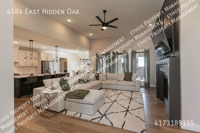 Building Photo - 4584 E Hidden Oak St