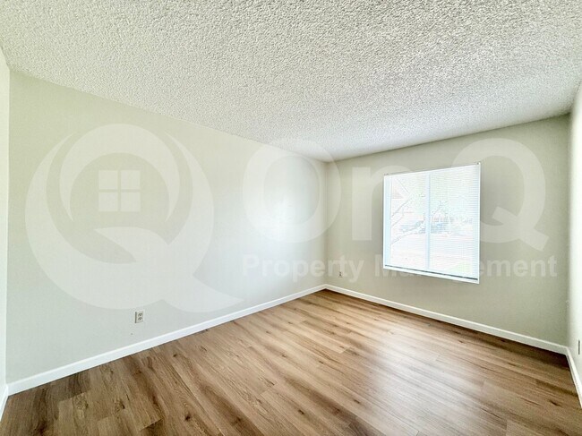 Building Photo - 517 W Highland St