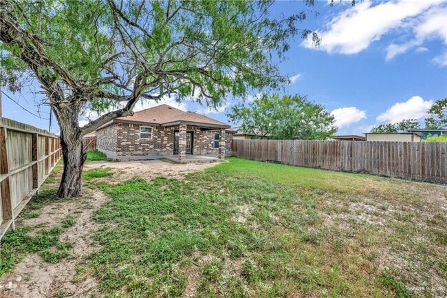 Building Photo - 2901 Tree Top Ct