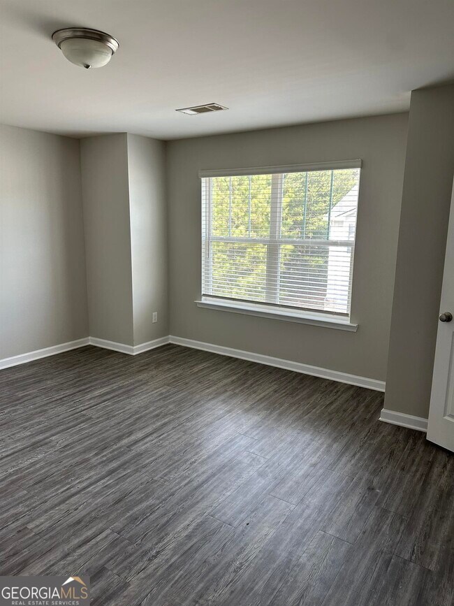 Building Photo - 4454 Pinscher St