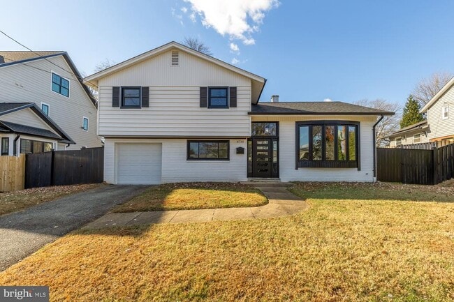 Building Photo - 8730 Ewing Dr