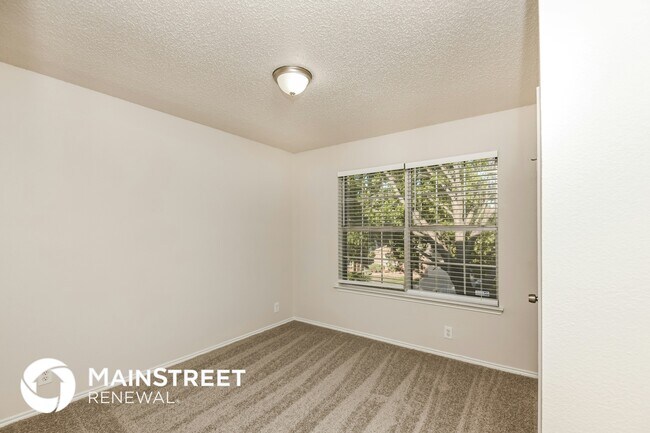 Building Photo - 1220 Cheyenne Ct