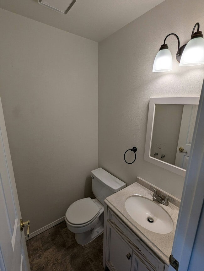 Building Photo - 12396 W Driftwood Dr