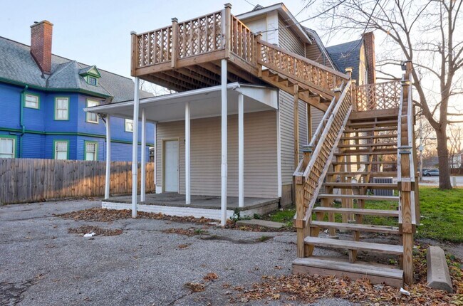 Building Photo - 1610 Court St