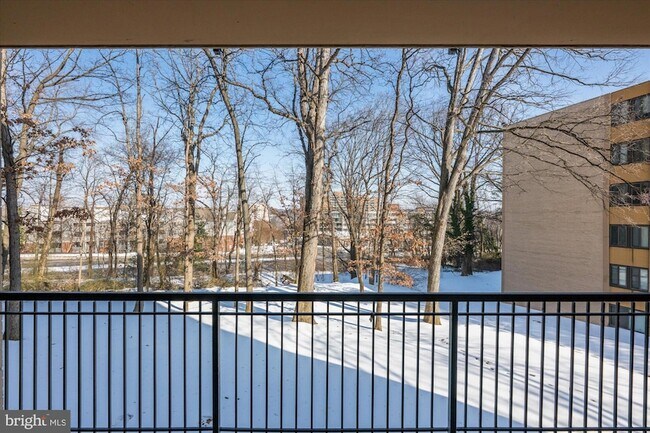 Building Photo - 4 S Van Dorn St