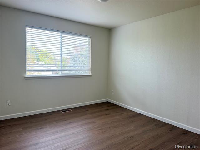 Building Photo - 11376 Jersey Dr