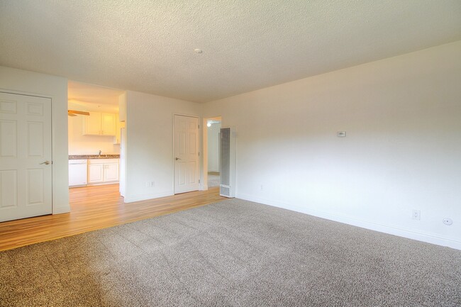 Building Photo - 6233 Montecito Blvd