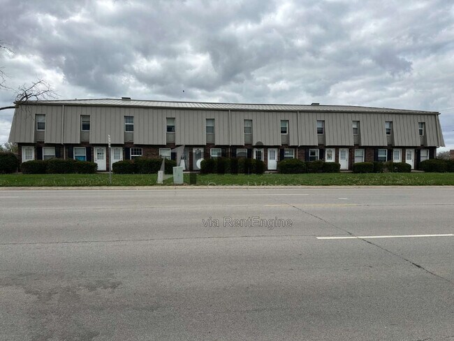 Building Photo - 1624 University Dr