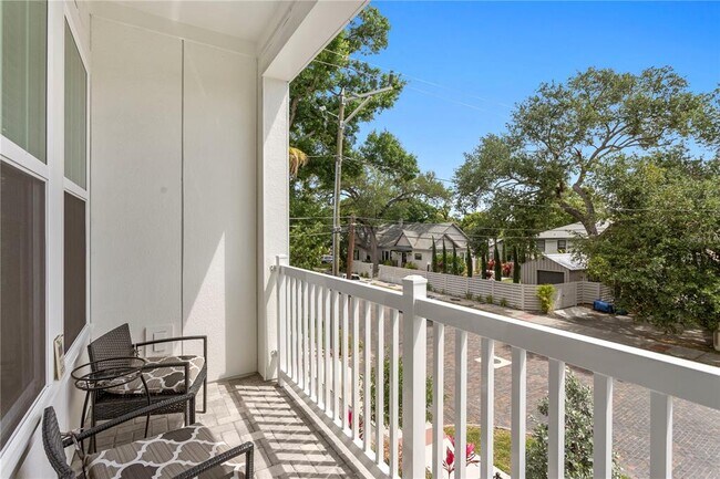 Building Photo - 114-121 21st St N