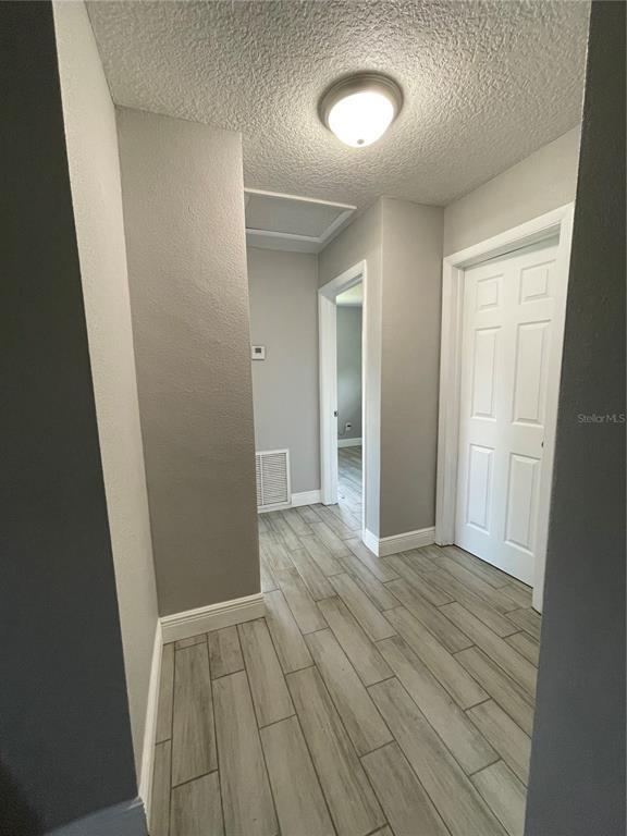 Building Photo - 204 6th Jpv St