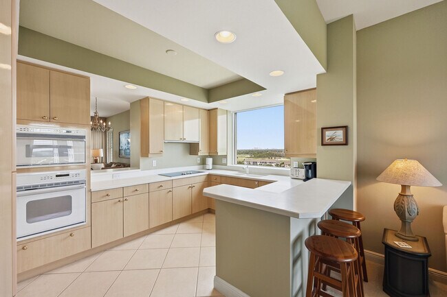 Building Photo - 420 Cove Tower Dr