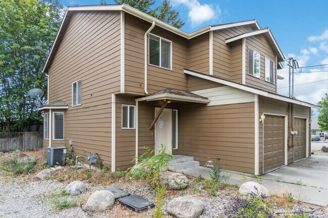 Building Photo - 2312 N Wilbur Rd