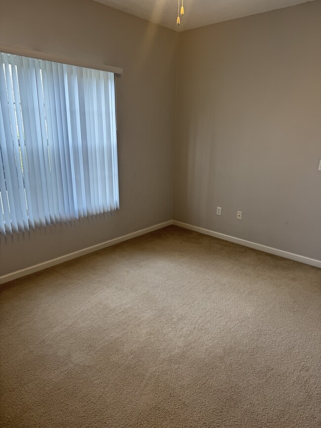 Building Photo - 3109 W Walnut St