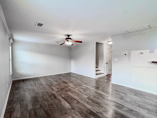 Building Photo - 36 Talladega Loop