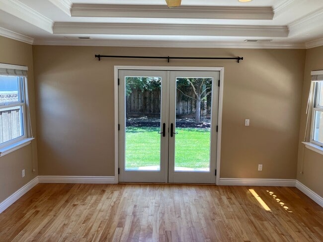 Building Photo - Charming Willow Glen Retreat – 3BR/2BA Jus...