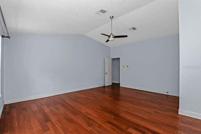 Building Photo - 2396 Nightingale Ln