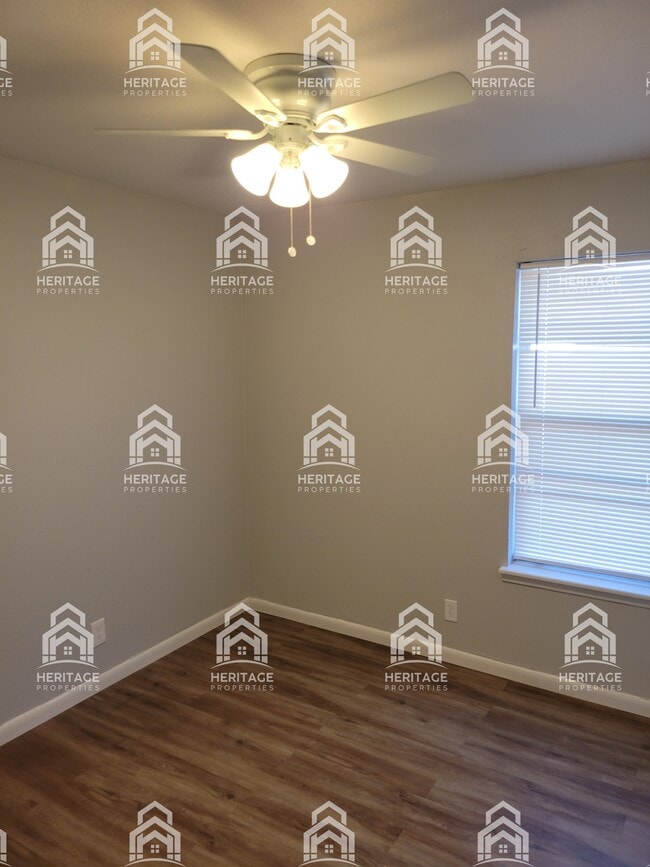 Building Photo - 1620 Andrews Dr