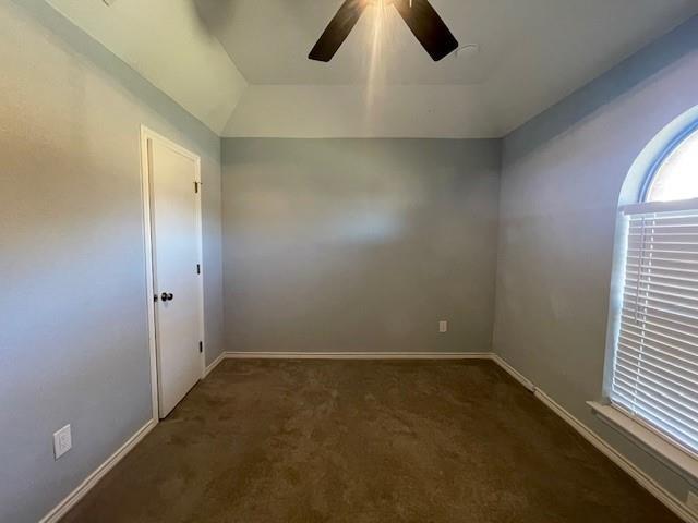 Building Photo - 3208 Flintridge Dr