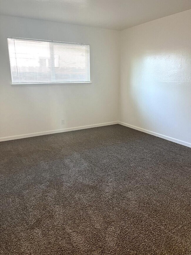 Building Photo - 7526 Forest St