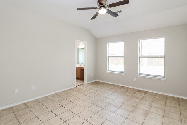 Building Photo - 129 Arbordale Way