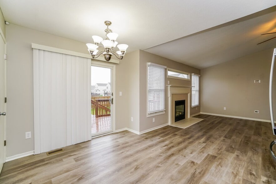 Building Photo - 3421 Brook Spring Dr