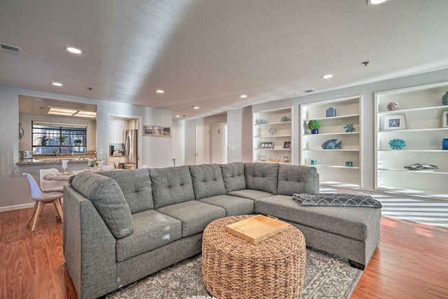 Building Photo - 222 Palmetto Ave